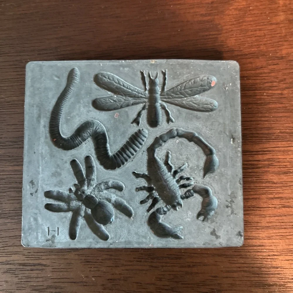 Vintage 2006 Creepy Crawlers  Bug Maker With Some Accessories No Box